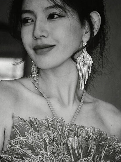 DOLLY High End Full Diamond Tassel Chic Earring-BOMA