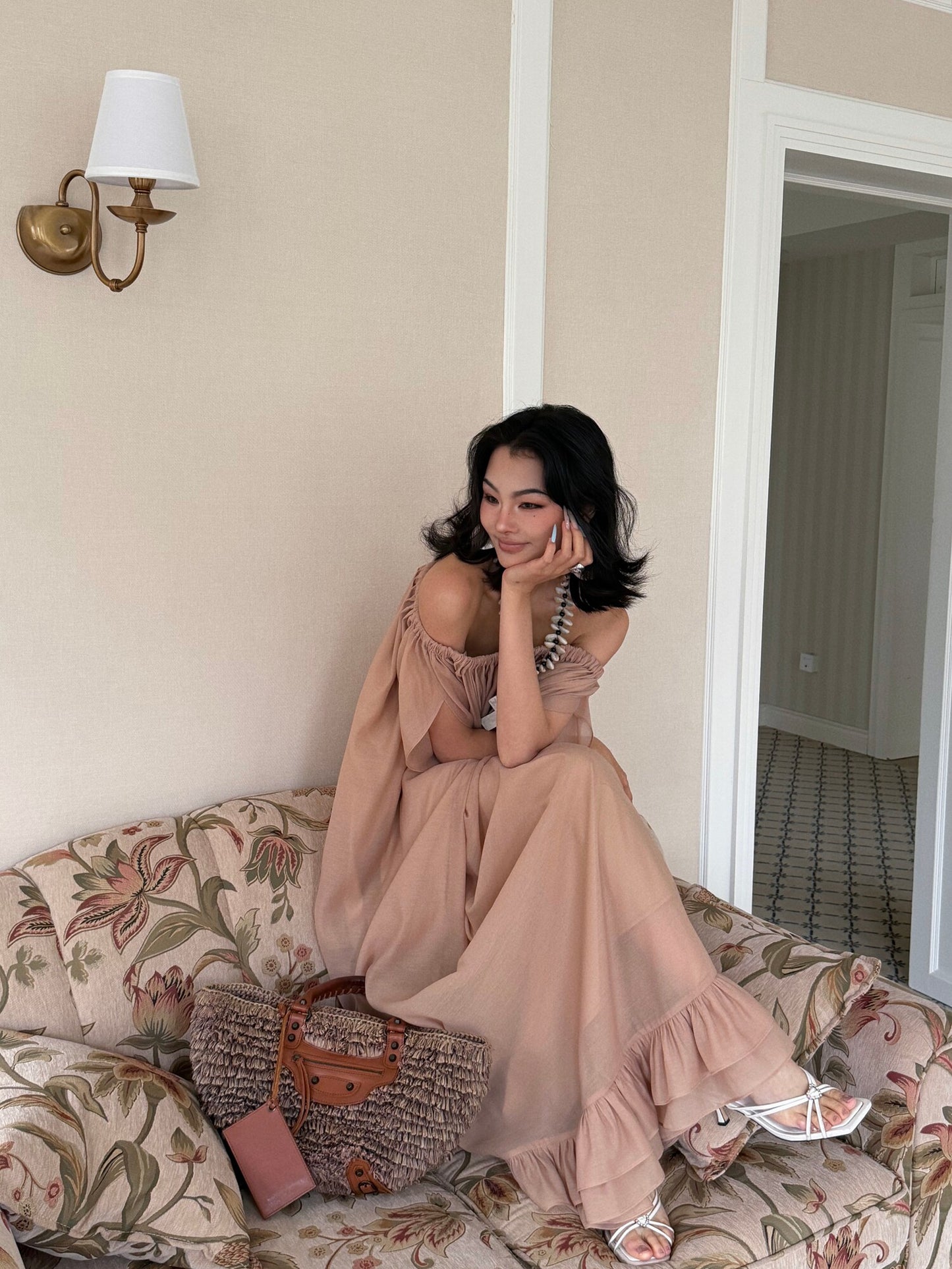 MEI SANGUAN Sand Color One-Line Collar Sleeveless Loose Dress - FATIMA