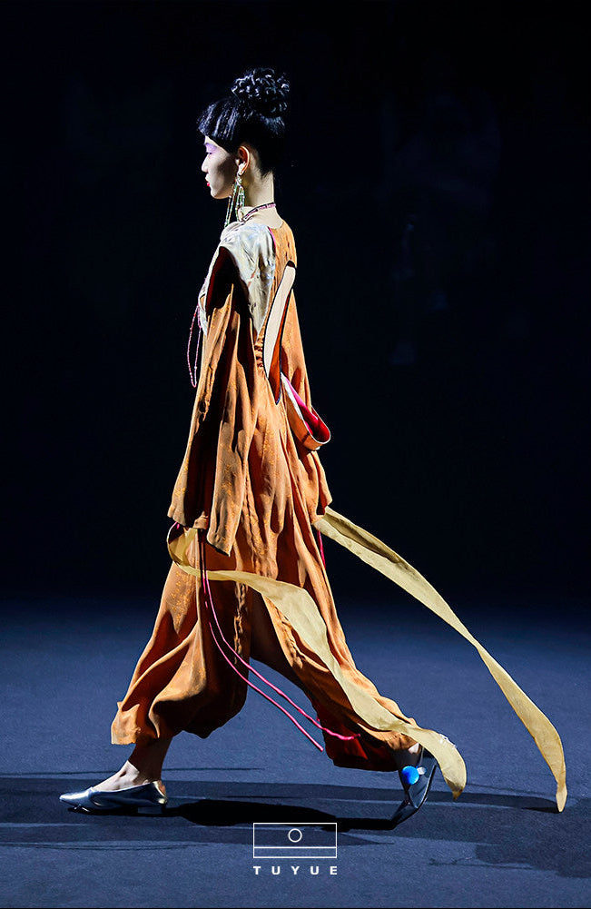 TUYUE Jacquard Streamer Backless Long Sleeve Dress - ADAM.