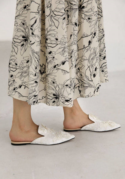 B-FEI pointed toe flower embossed flat mules -OPERT.