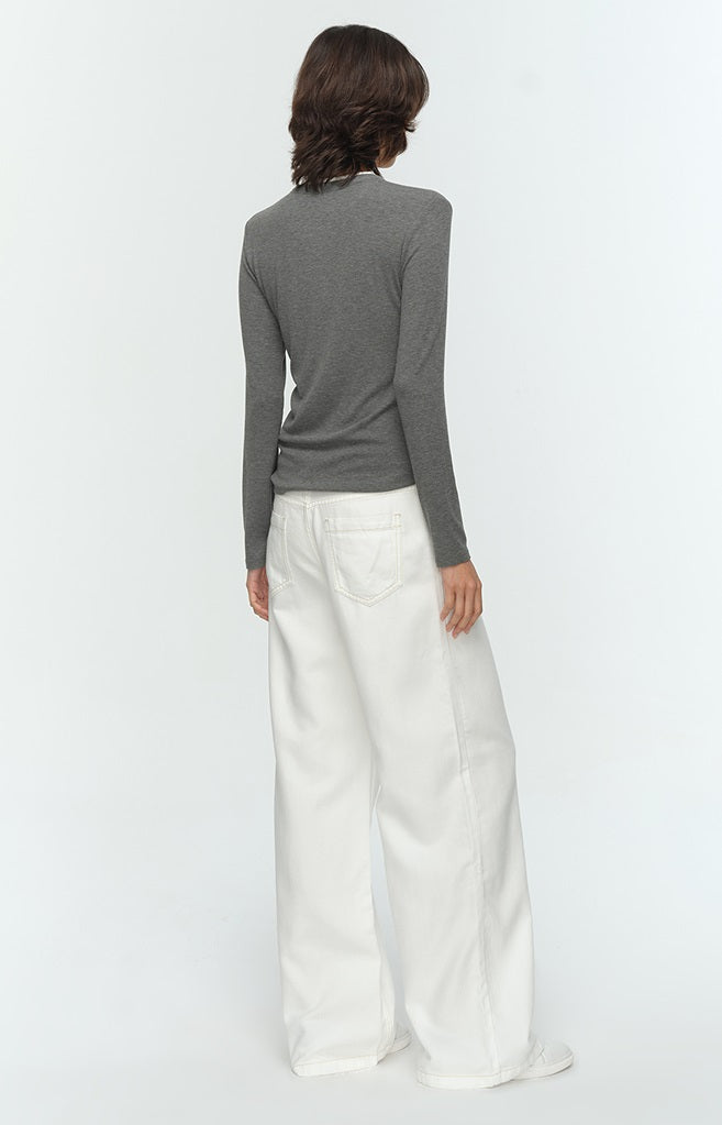 COMME MOI designer Lu Yan wears white denim straight-leg pants - DREAM.