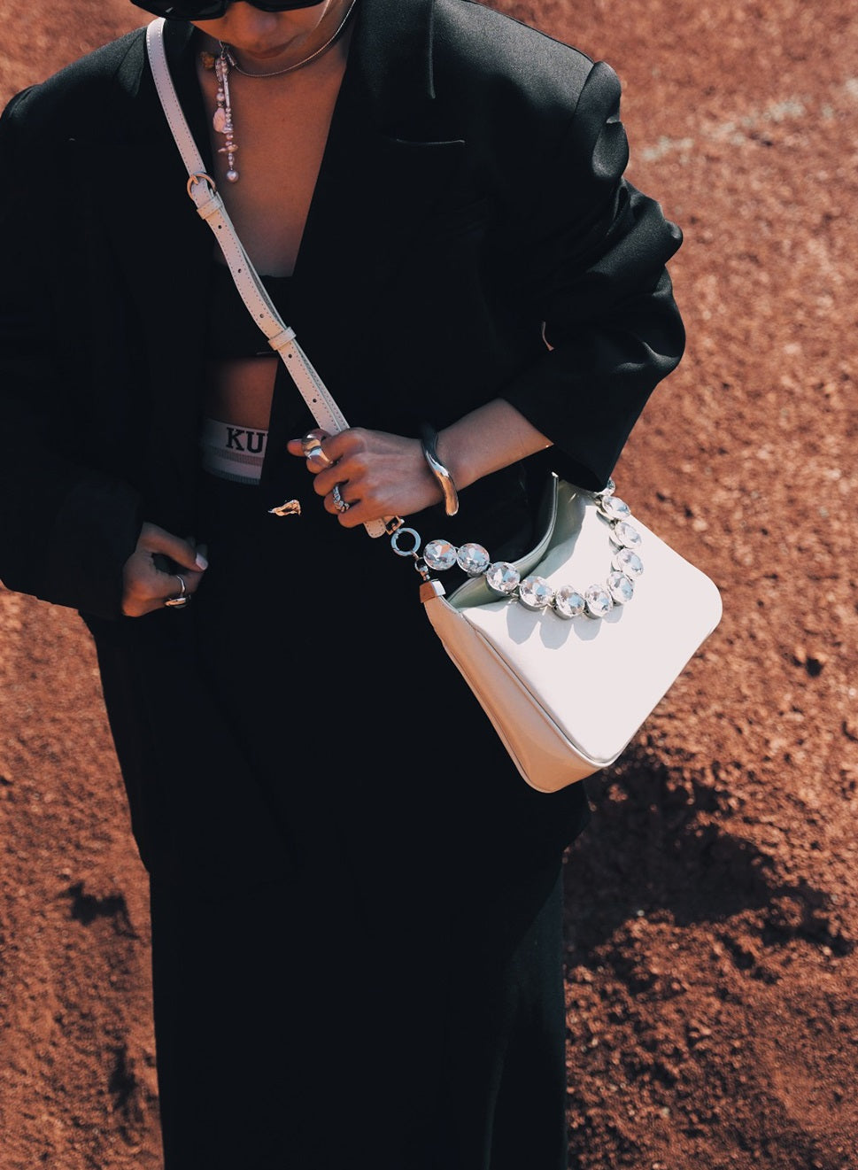 IUBALLET White Diamond Underarm Carry Bag - SAUCE.