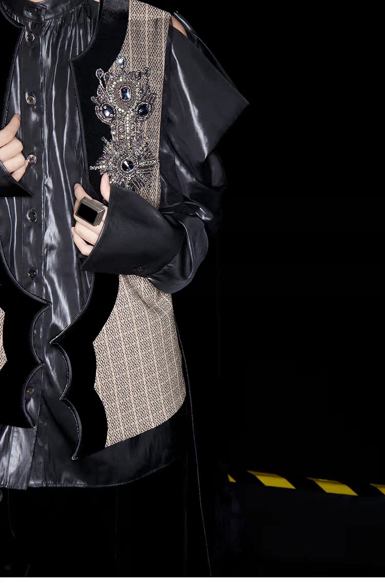 M essential Mackay designer multi-layered embroidered ethnic vest - jack.