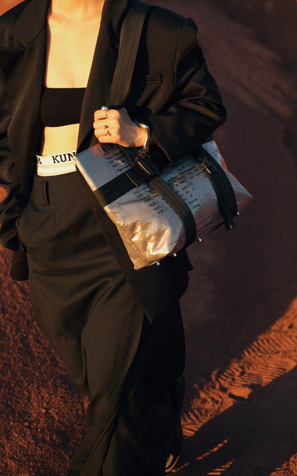 IUBALLET Turf Cobbler's Leather Tote Bag - GOLD.