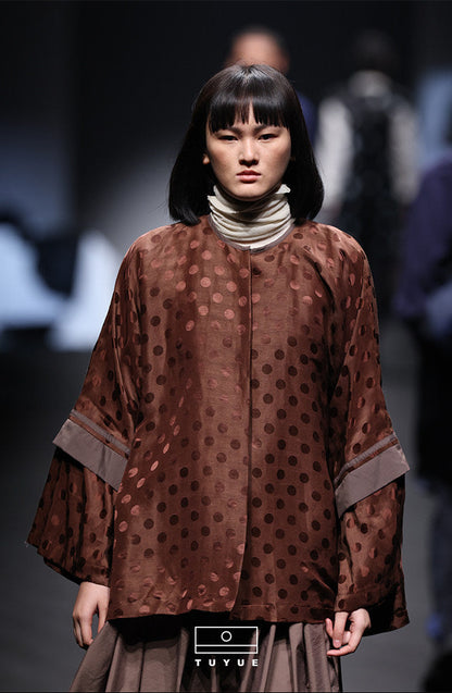 TUYUE Chinese Piece Cut Linen Polka Dot Woven Silhouette Top- ALFIE.