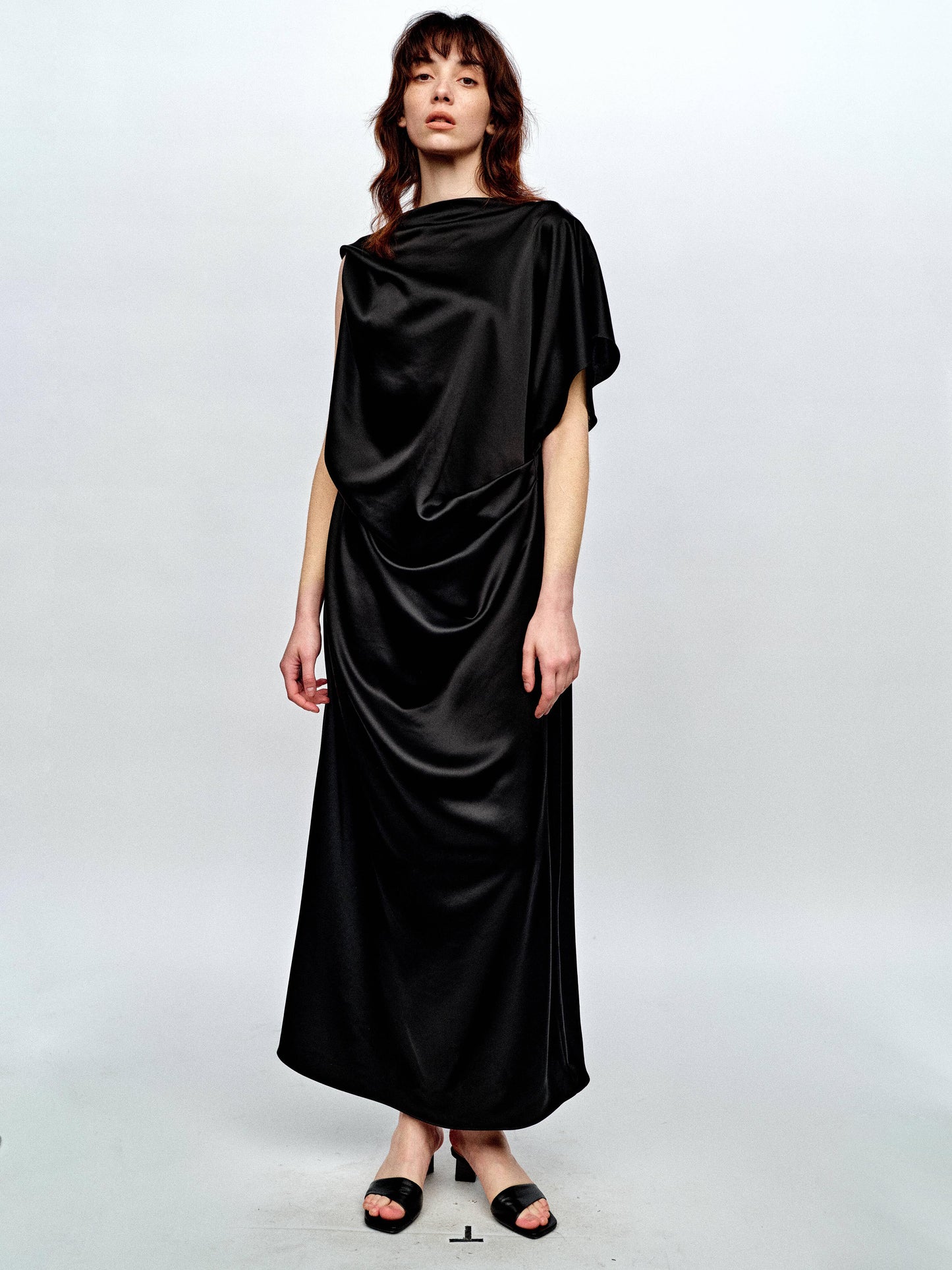 SERRER Black Pleated Rippling Backless Loose Acetate Dress - YASMIN.