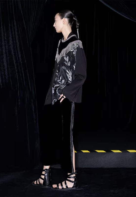 M essential Mackay designer silk-velvet crewneck tassel cape blazer dress set-  Benny.