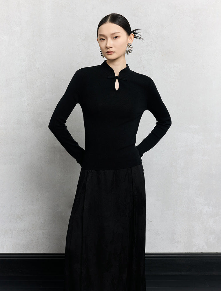 HECO Plain Worsted Wool Cheongsam Collar Buckle Knitwear - close.