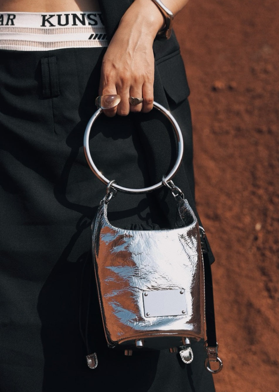 IUBALLET Modern Drawstring Leather Bucket Bag - BACK.