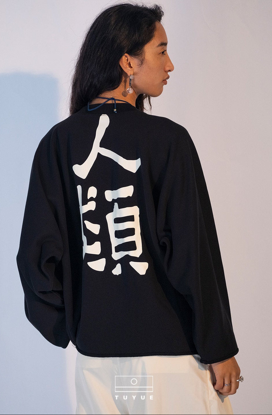 TUYUE Black Heavy Cotton Small Turtleneck Sweatshirt - NICKY.