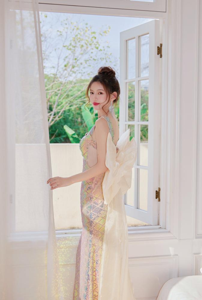 DOLLY Elegant V-Neck Sleeveless High Waist Long Fish Tail Banquet Dress-PHANIE