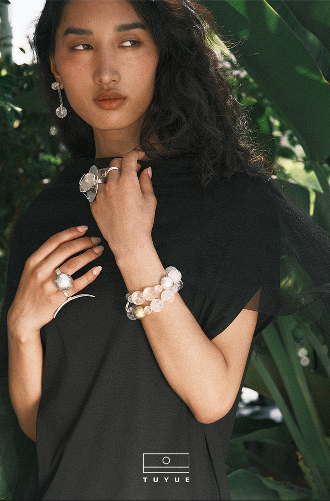 TUYUE brass gold plated moon phase healing pendant crystal bracelet- NIKO.