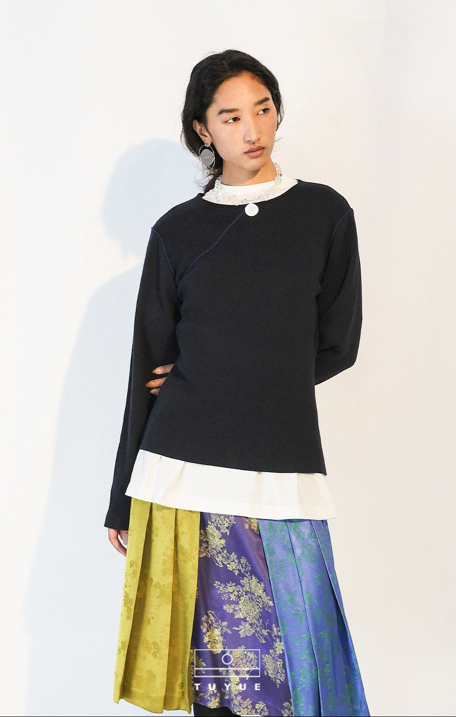 TUYUE slim crew neck casual top - BRENT.