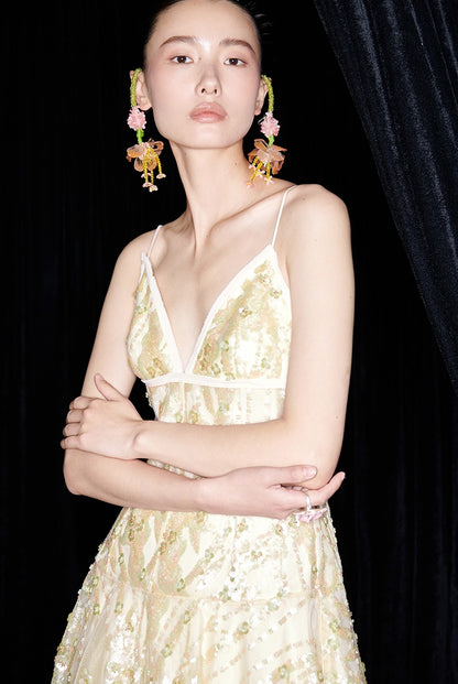 M essential Mackay designer Jinghui embroidered backless suspender dress- CAN.