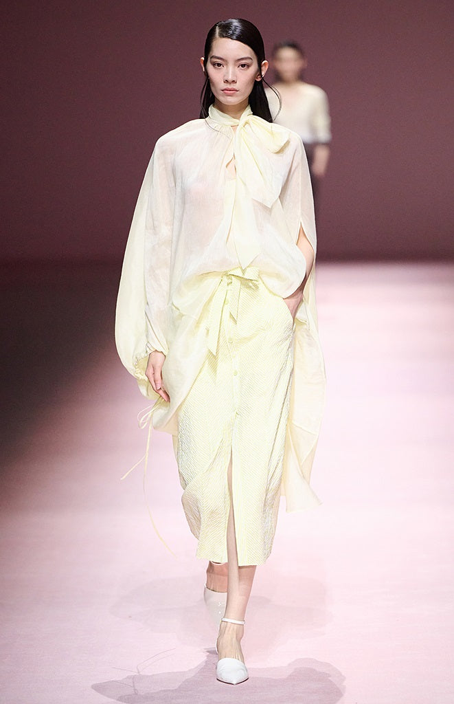 COMME MOI Crinkled yellow striped front slit midi skirt - CUBA.