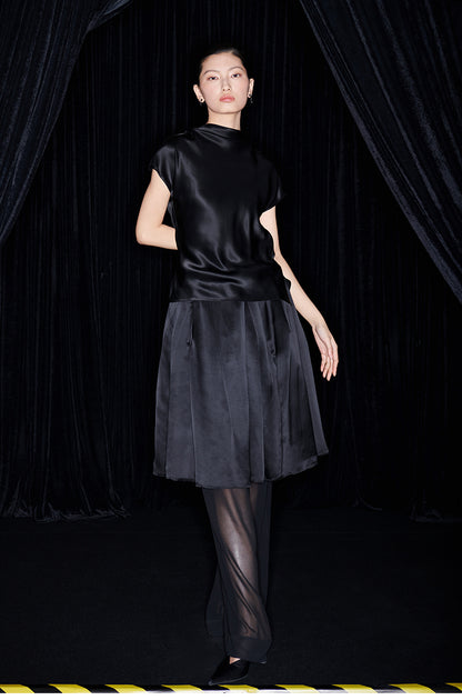 M essential Mackay designer Morley Flat Lace-up backless top pleated black skirt - Sidd.