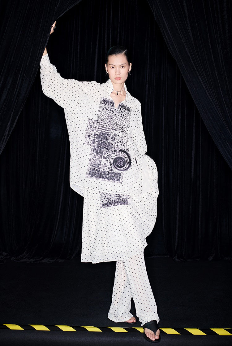 M essential Mackay designer Fubo tulle printed pavé embroidery stand-up collar shirt - LOVE.