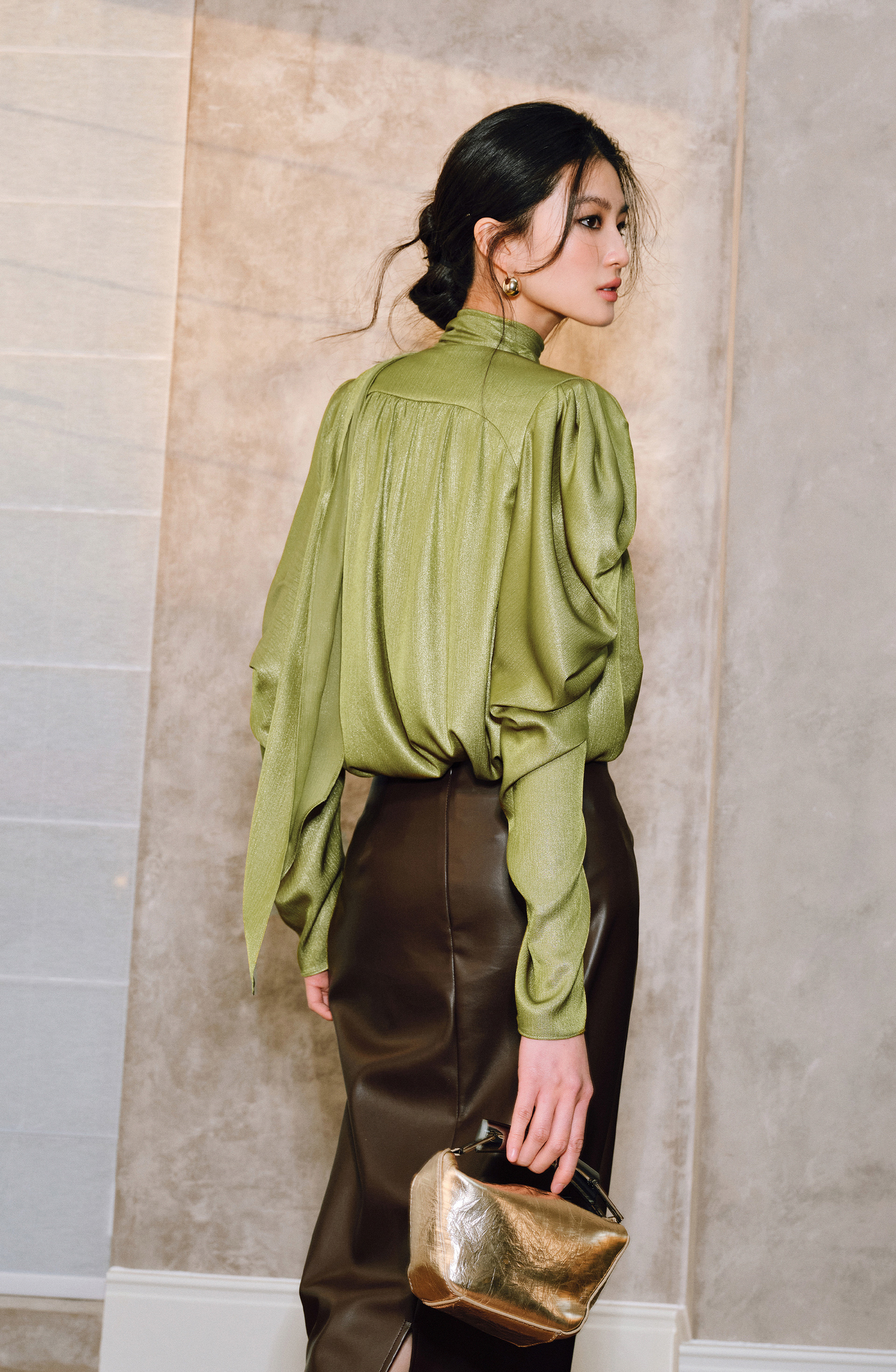 WANGXO | Satin Luster with Sequin-Embellished Silk Sleeve V-Neck Streamer Shirt - NIA.