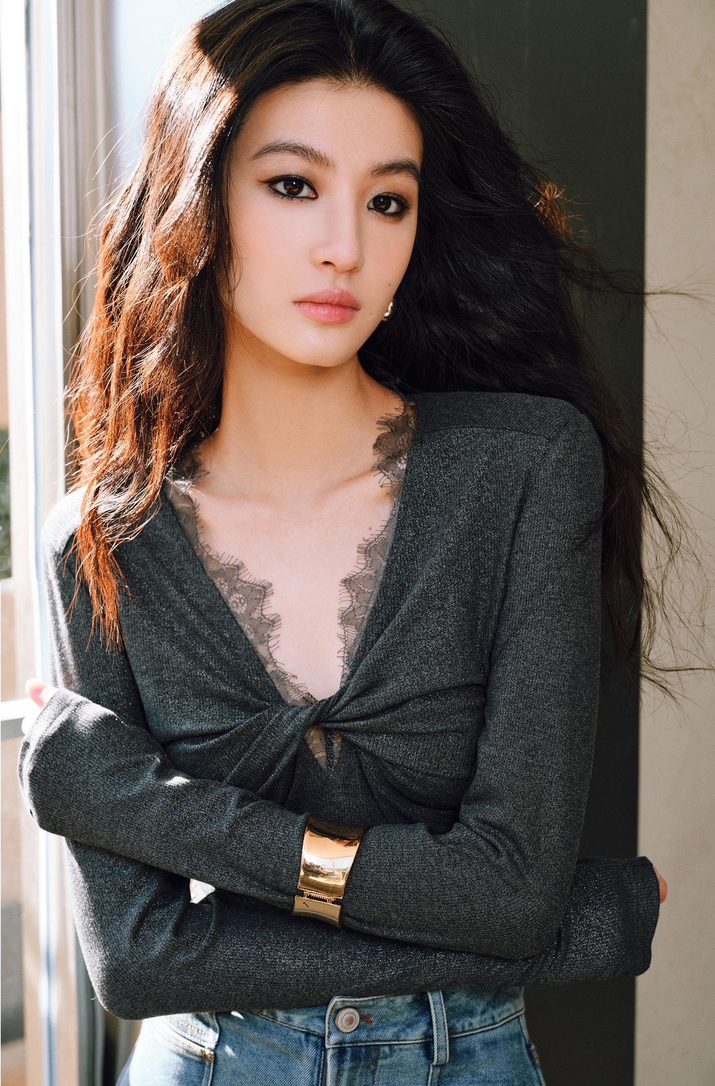 WANGXO | Sprinkled Silver Knit Lace Inlay with Twisted Pleated V-Neck Top- SIA.