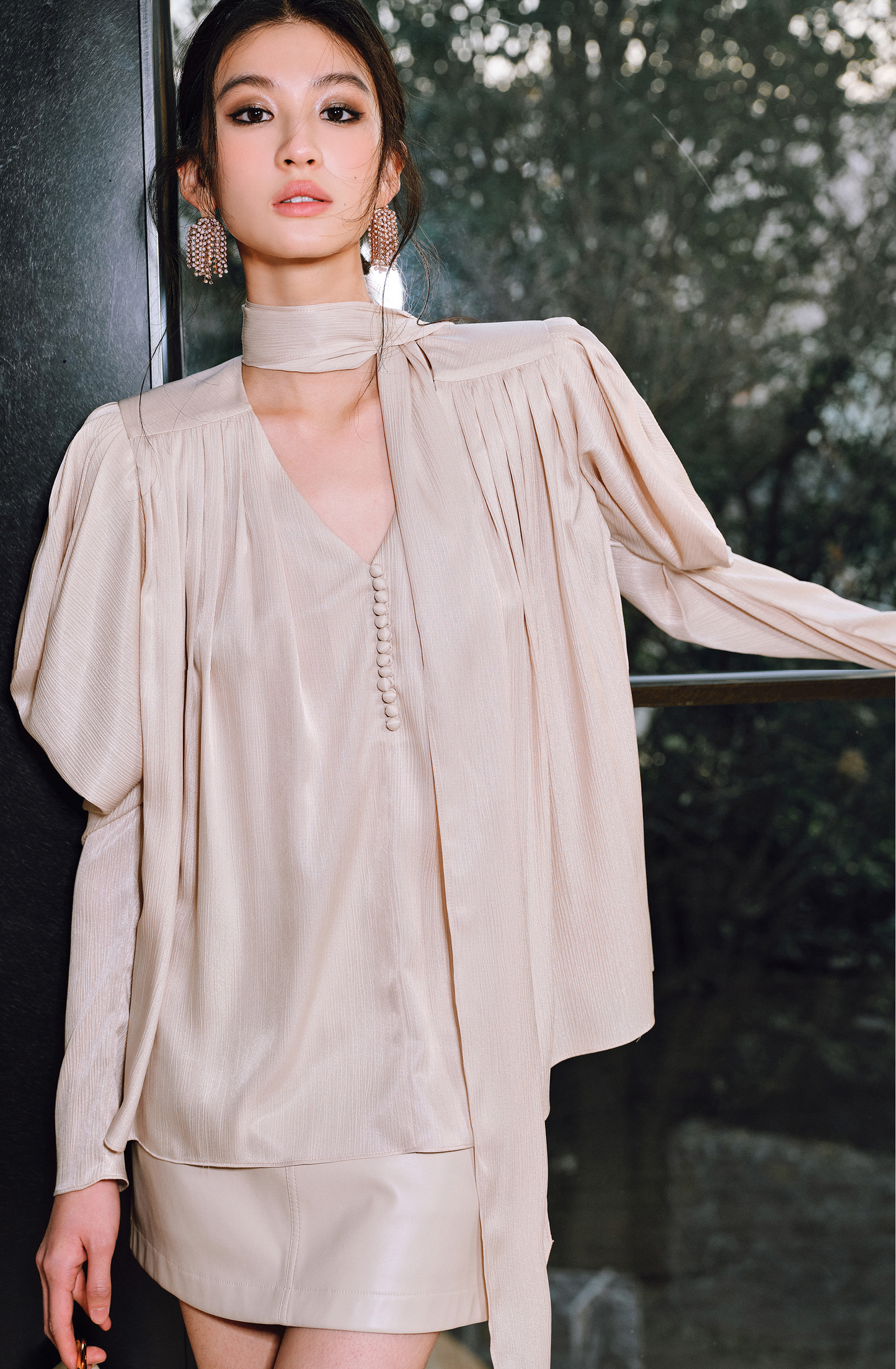 WANGXO | Satin Luster with Sequin-Embellished Silk Sleeve V-Neck Streamer Shirt - NIA.