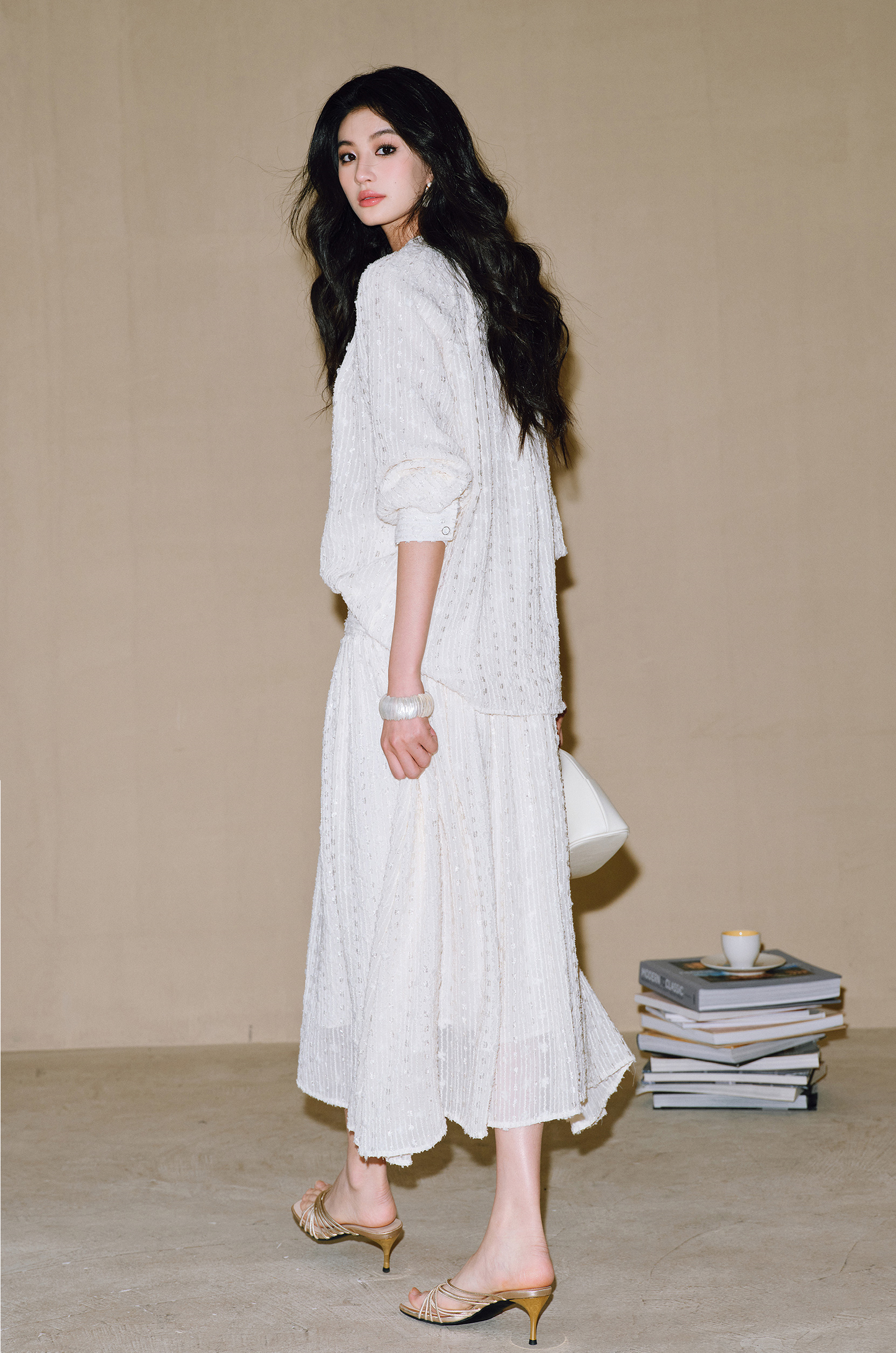 WANGXO | 3D Granular Jacquard Micro-Wrinkle Streamer V-Neck Top & Skirt Set- ADA.