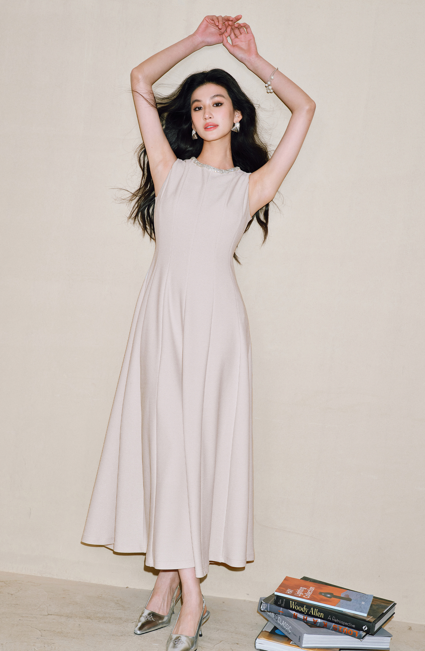 WANGXO | Sequin Silk Knit Dress with Vertical-Cut Waist A-Line Hem  SÉLI.