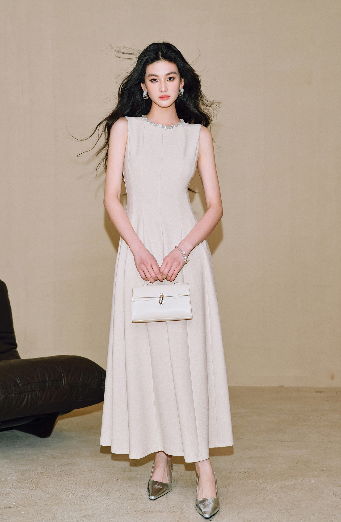 WANGXO | Sequin Silk Knit Dress with Vertical-Cut Waist A-Line Hem  SÉLI.