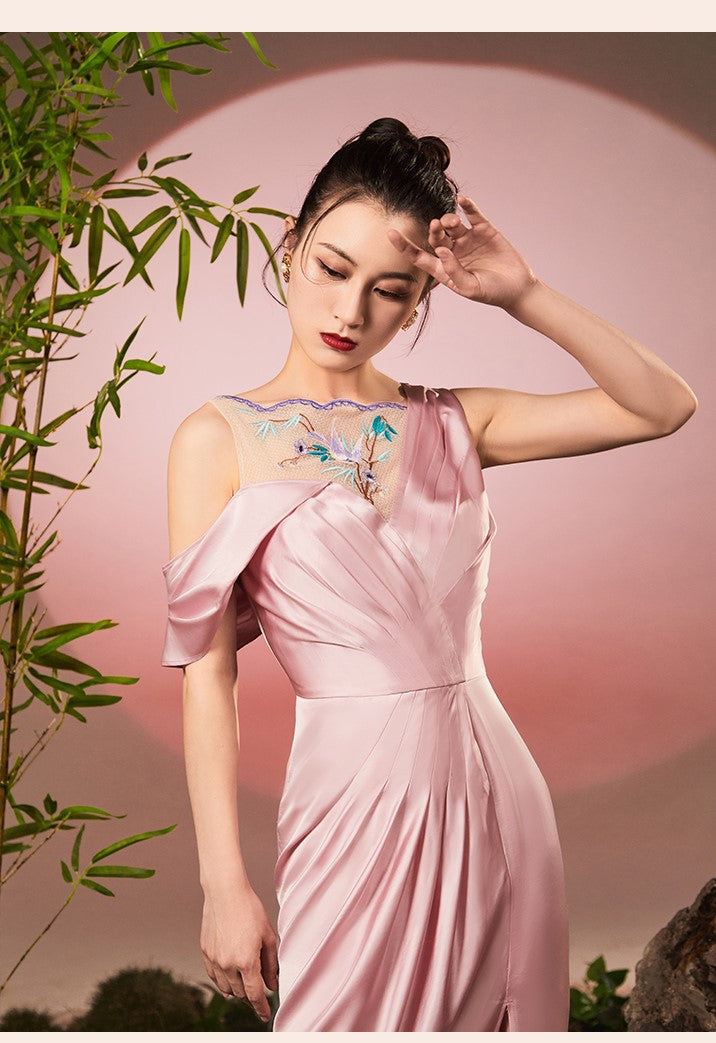 Magic Q petal-shaped pattern embroidered mesh off-the-shoulder side slit dress - Bioow