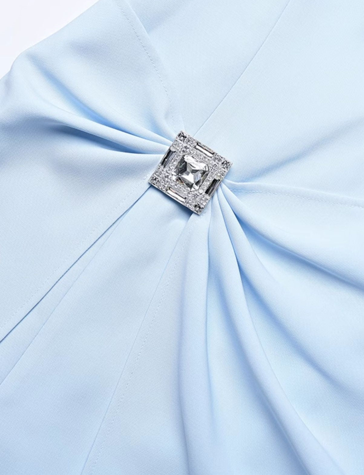 YES BY YESIR | Ye Qians Deconstructed Bow Detail Dress with Sculptural Summer Flair -ALTHEA.