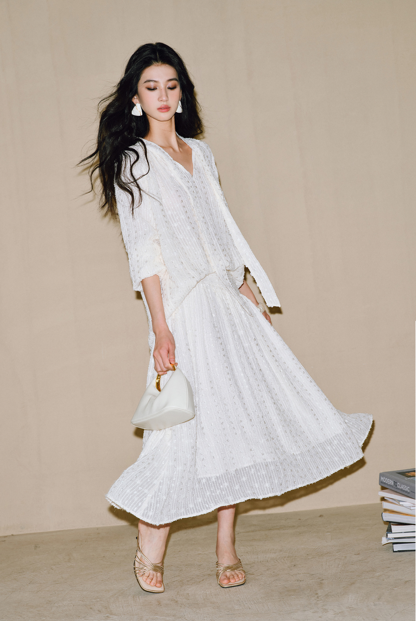 WANGXO | 3D Granular Jacquard Micro-Wrinkle Streamer V-Neck Top & Skirt Set- ADA.