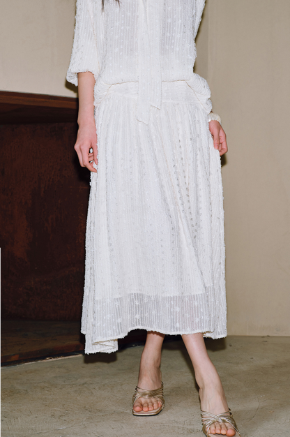 WANGXO | 3D Granular Jacquard Micro-Wrinkle Streamer V-Neck Top & Skirt Set- ADA.