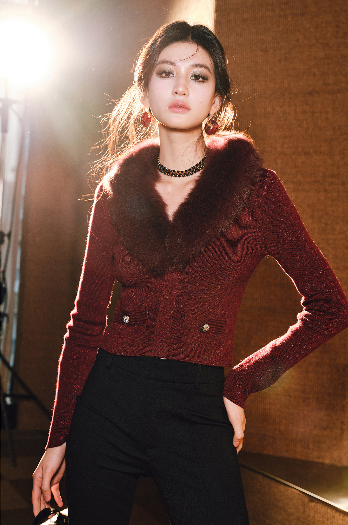 WANGXO | Luxury Wool Fixed Dyeing with Detachable Fox Fur Collar Knitted Top- JUNE.