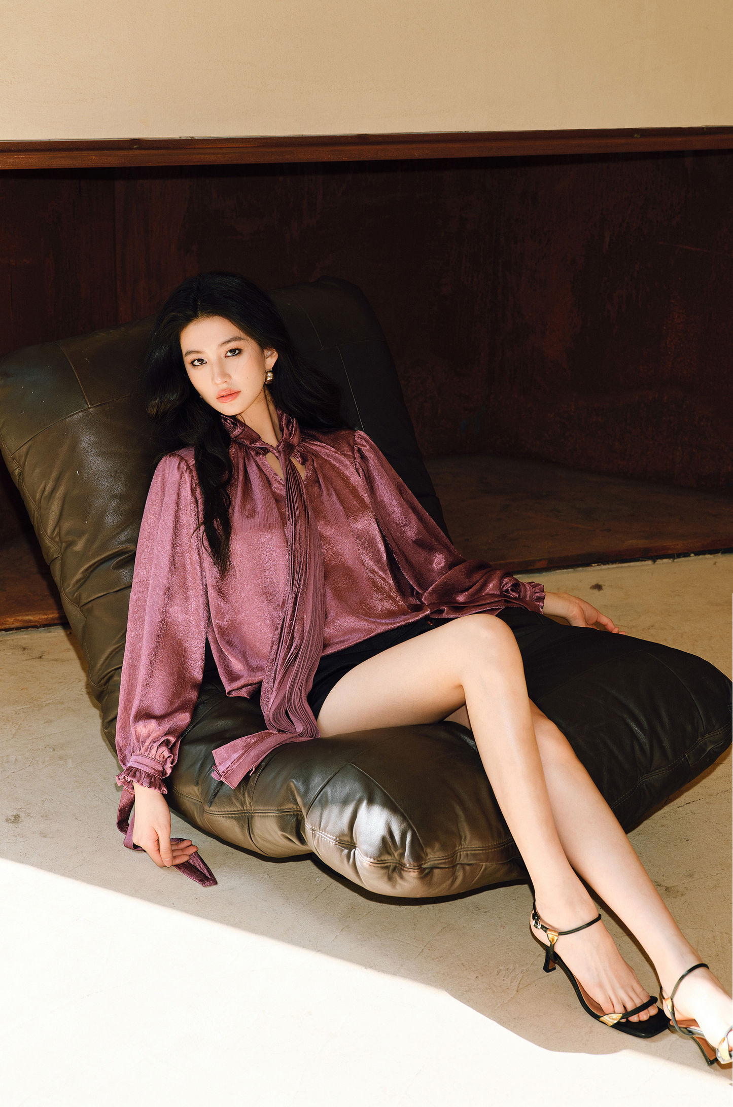 WANGXO | Glossy Satin Scratch & Bright Silk Interlace Pleated Streamer V-Neck Shirt -FÍYA.