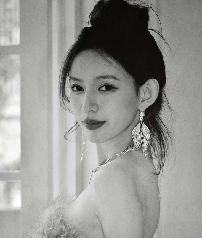 DOLLY High End Full Diamond Tassel Chic Earring-BOMA