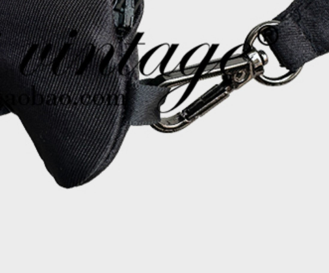 Le Palais Vintage Luxury Valentine's Day Black and Red Heart Strappy Mini Pouch-Rexona