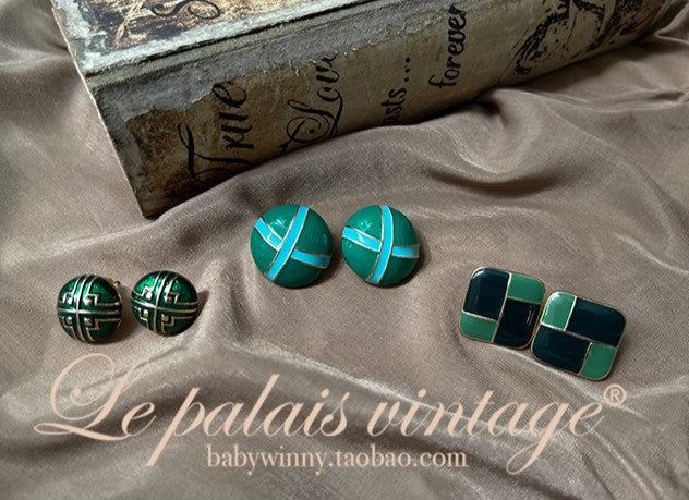 Le Palais Vintage Emerald drop glazed stud earrings-Lora.