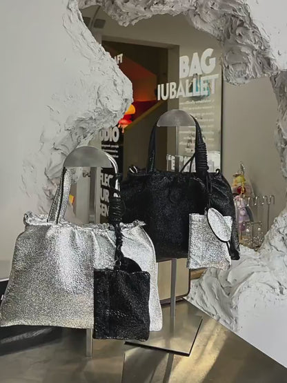 IUBALLET black and white sequence real sheepskin contrast tote bag - BLUE.