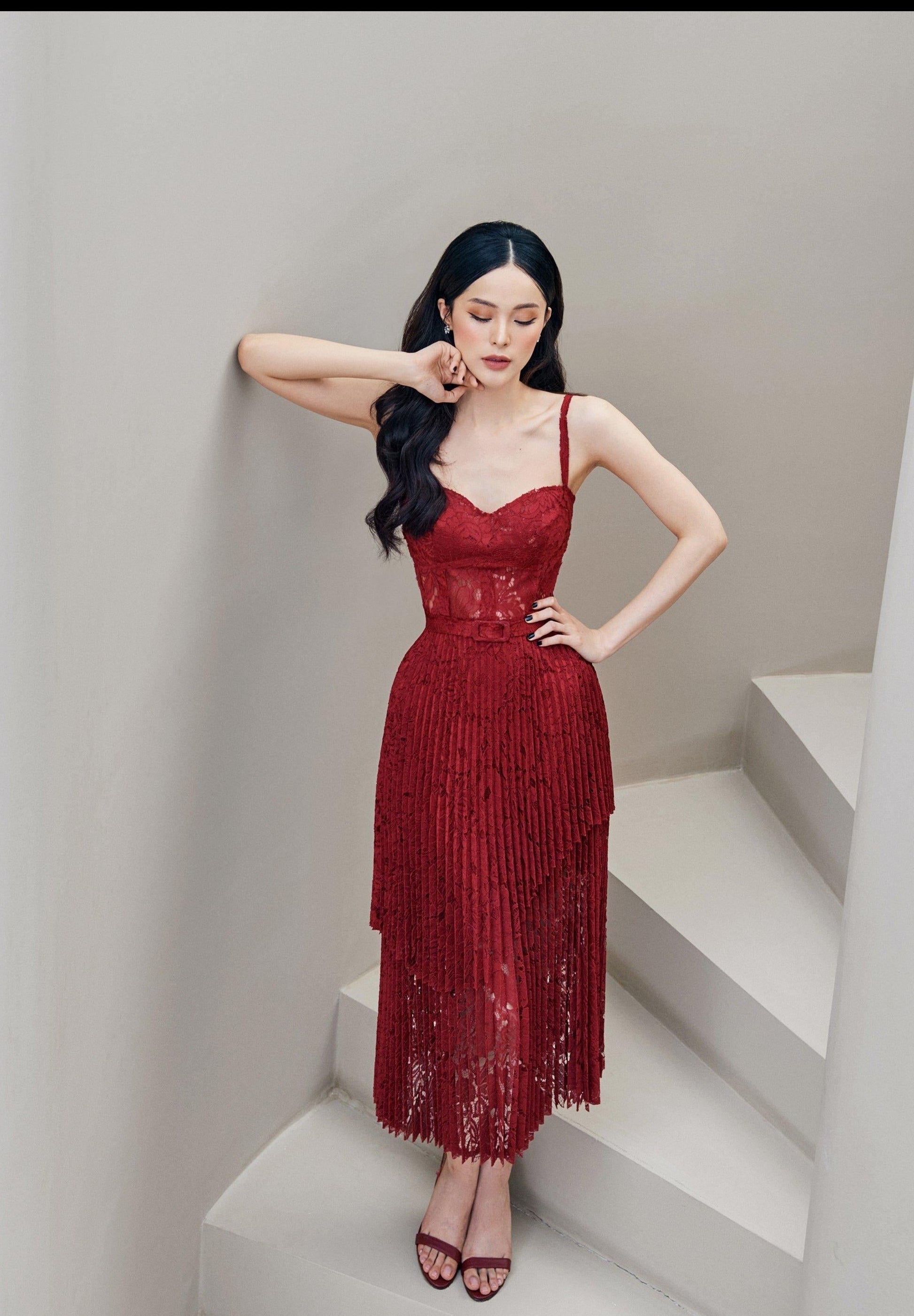 pleated lace midi dress GABRIELA PLEATED PUFFY SLEEVED LACE MIDI DRESS | CULT MIA
