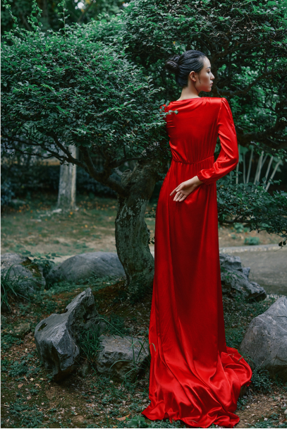 Retro red puff sleeves deep v-neck silk high waist pleated toast light dress trailing long dress- Luke