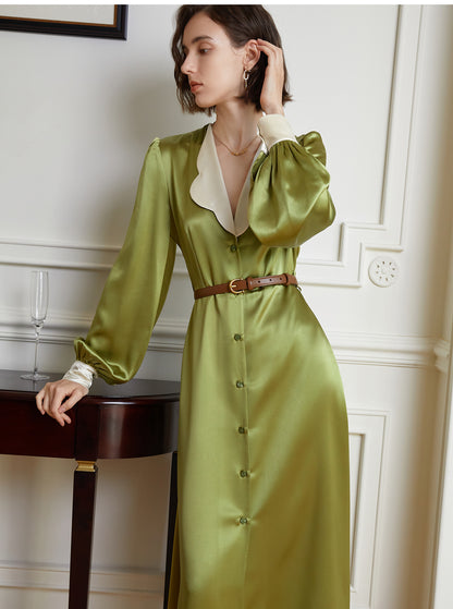 V-neck dress from the 2023 Spring collection lantern sleeves and a single-breasted- Tola