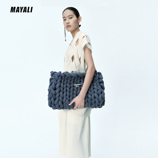 The MAYALI fall/winter staggered openwork intarsia sleeveless vest top-Misi