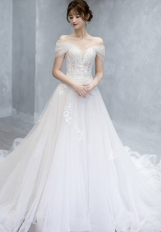Early Spring 2023 one-shoulder dress is the main wedding bridal- Louius