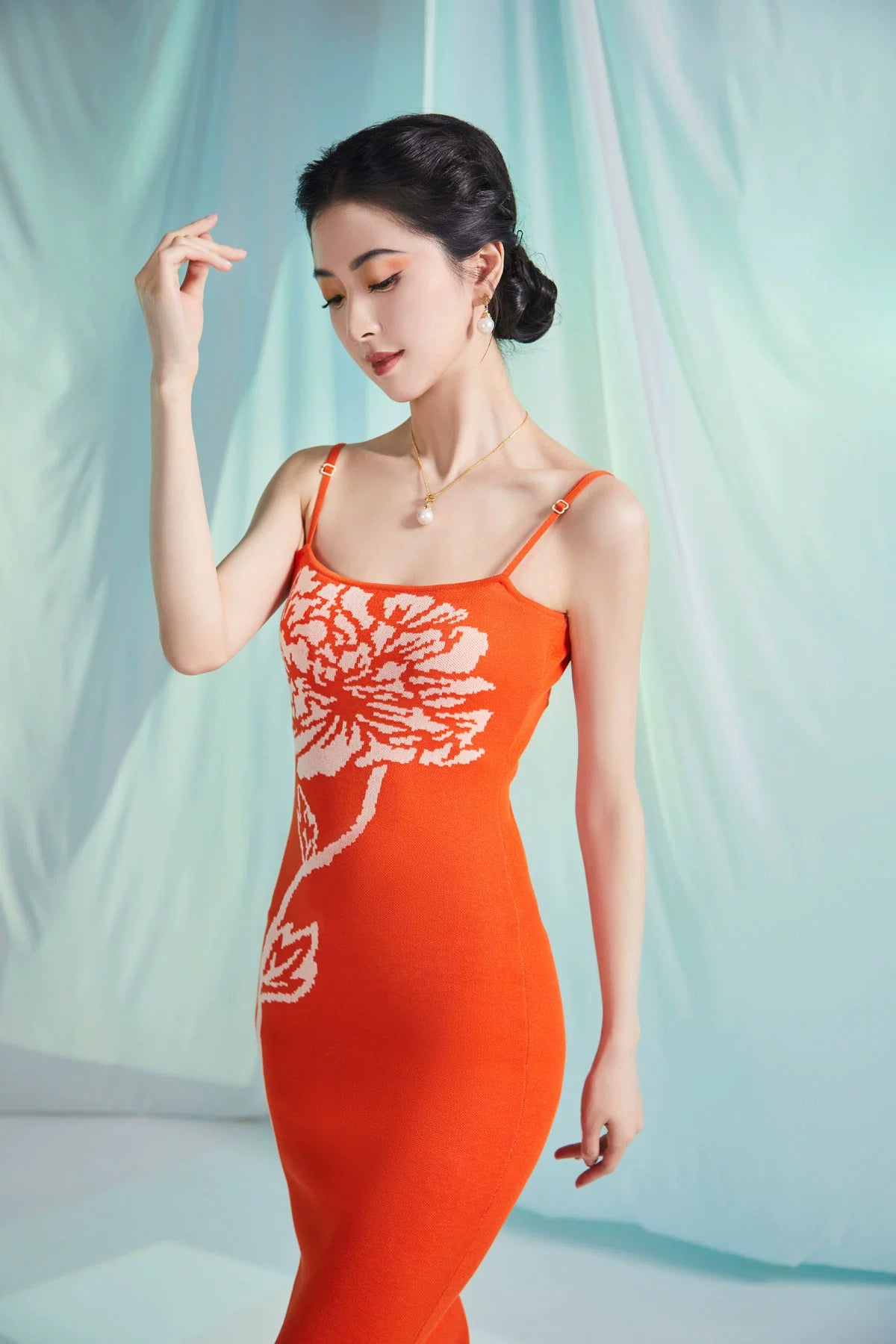 MagicQ peony jacquard adjustable slip-knit dress - Roselle Zhu