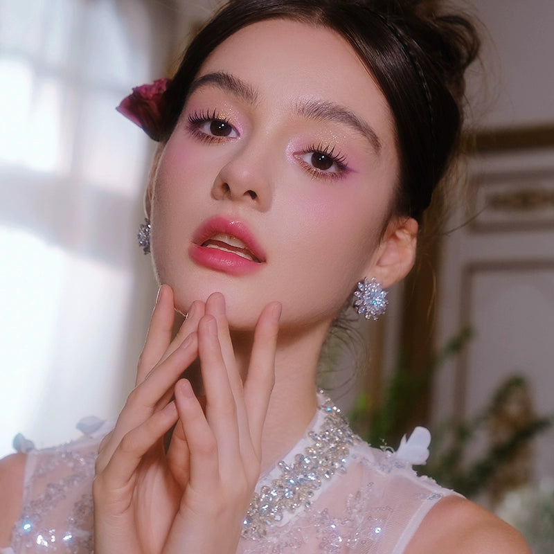 Wardrobes by Chen Luxury Sliver Butterfly Shaped Diamond Earrings-Fola