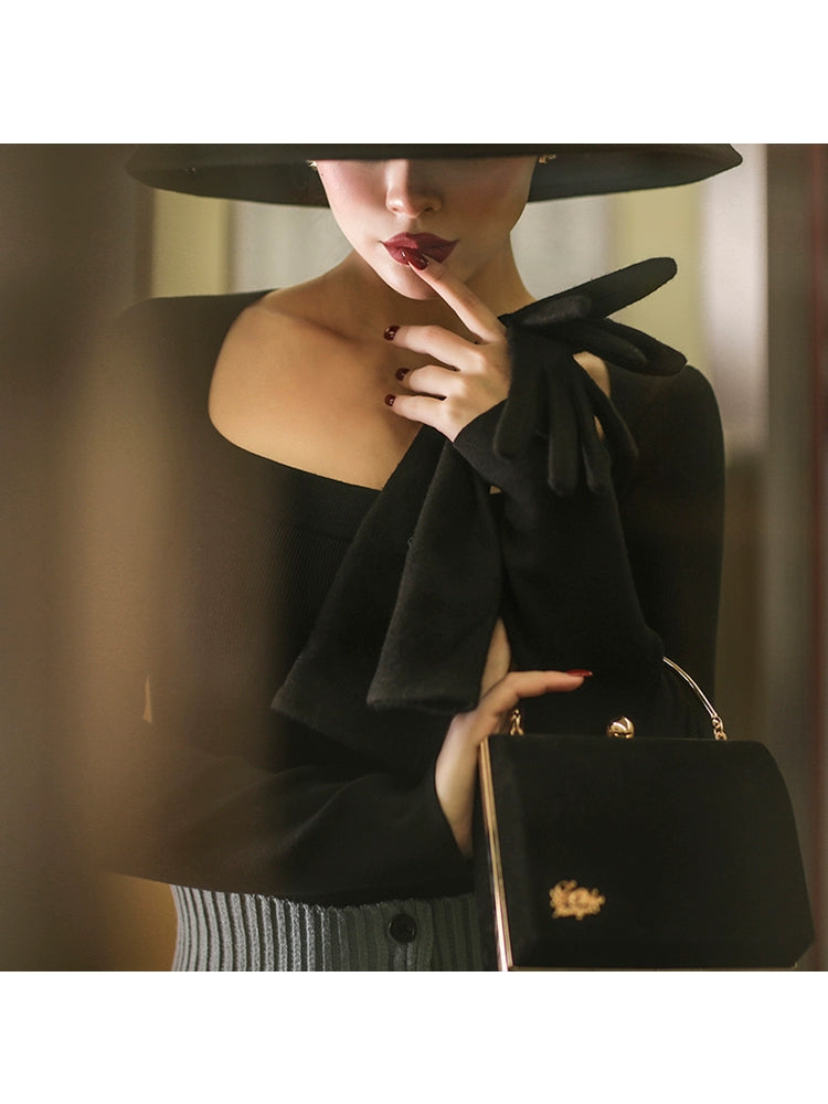 Le Palais Vintage Original Retro Delicate Velvet Crossbody Handbag-Diane.