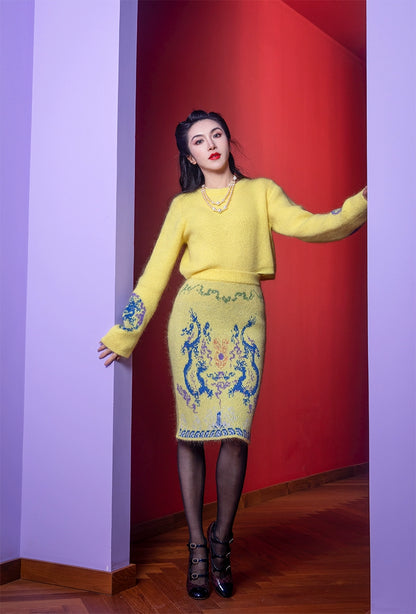 Magic Q yellow crewneck top dragon pattern jacquard skirt mohair knit set