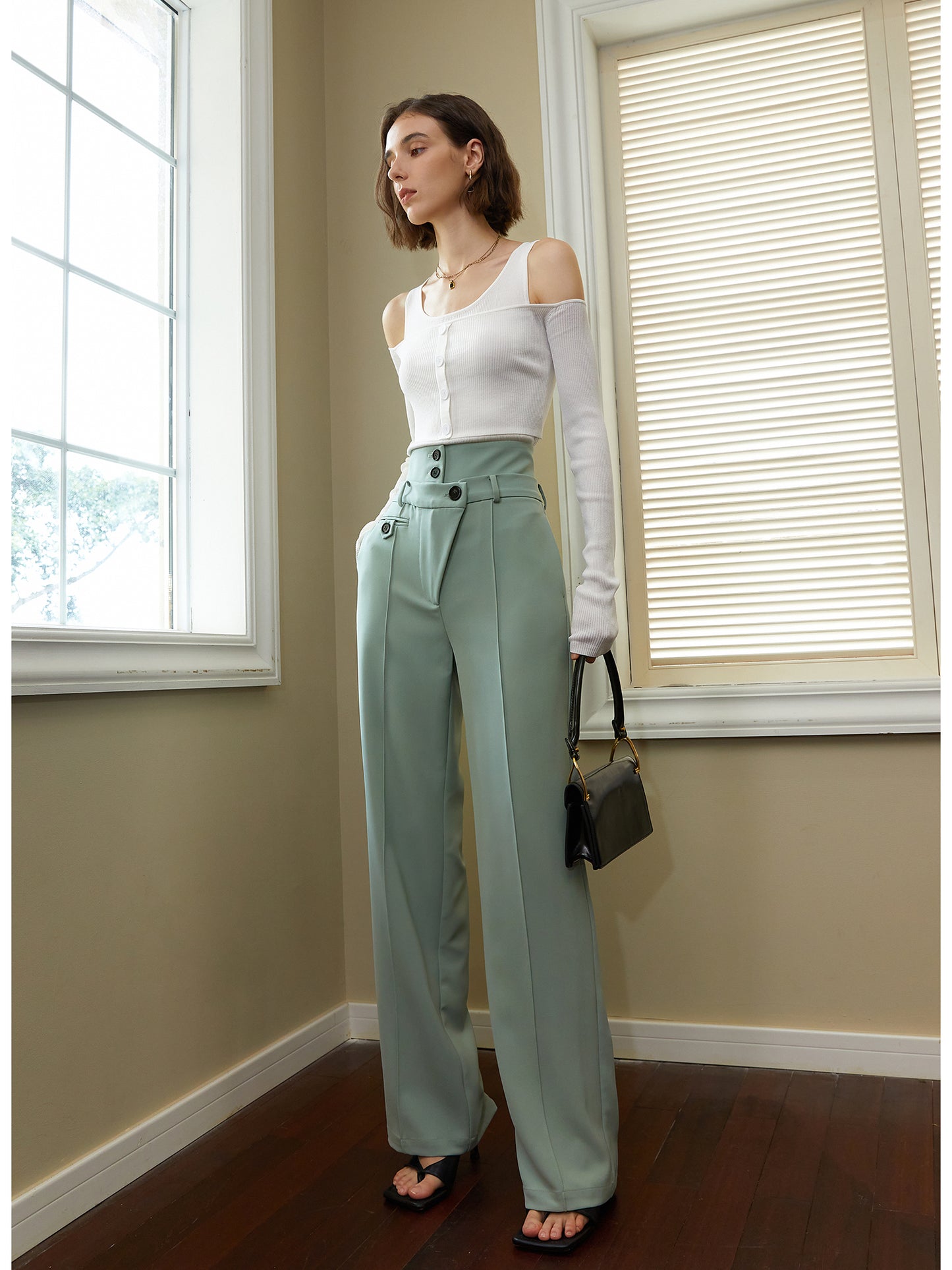 Asymmetrical high waist, regular thickness,pockets wide length trousers-Copa