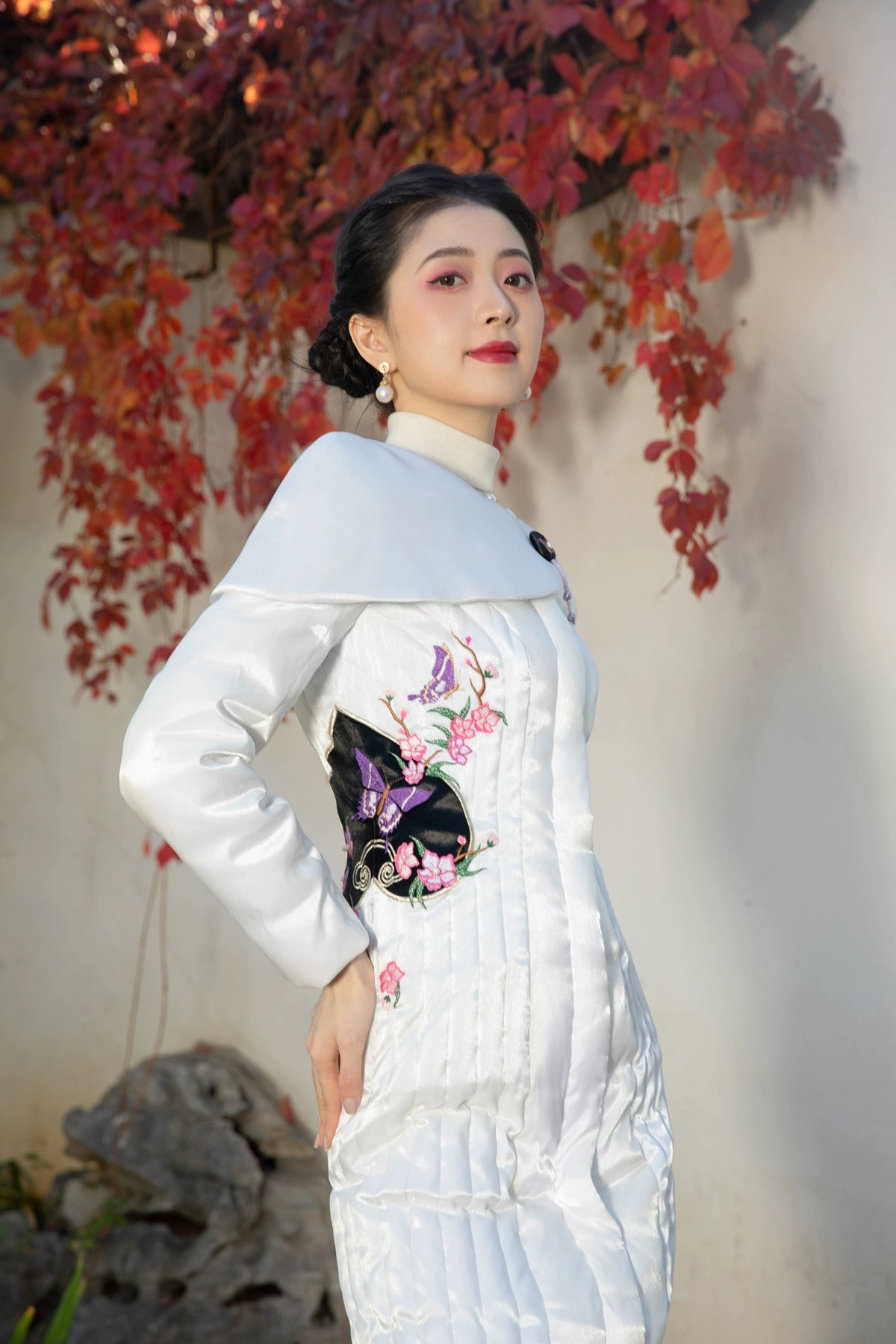 Magic Q  autumn winter embroidered detachable shawl down jacket coat- butterfly