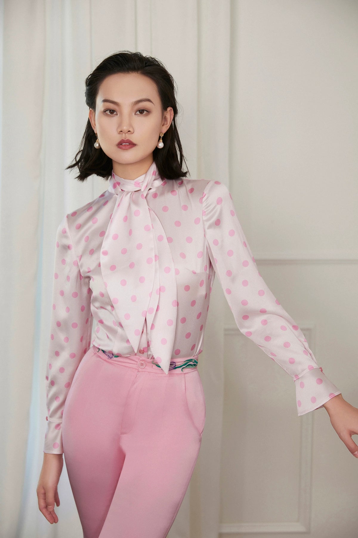 Magic Q Limited Edition pearlescent pink tulip embroidered double-breasted pant suit - sio