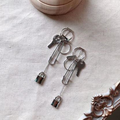 Le Palais Vintage Elegant Sliver Key and Padlock Long Earrings-Jill.
